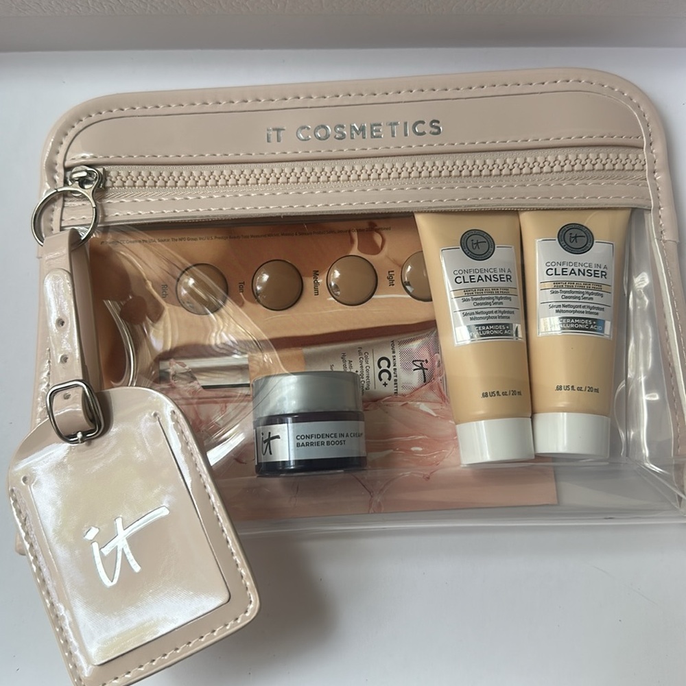 IT Cosmetics Products with Bag